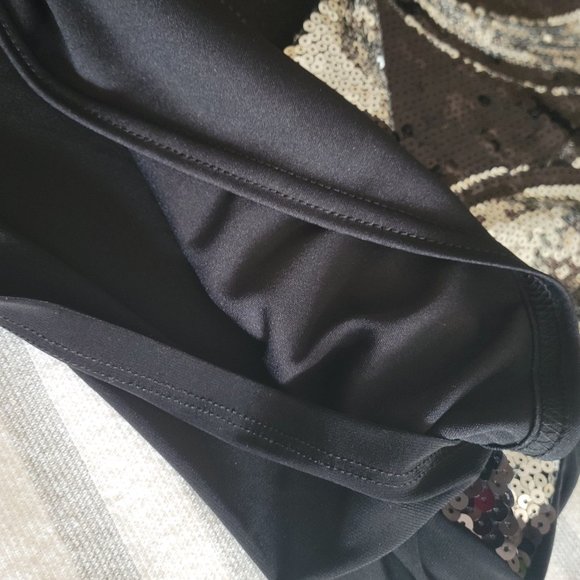 Frank Lyman Sequined Tank - Picture 7 of 8